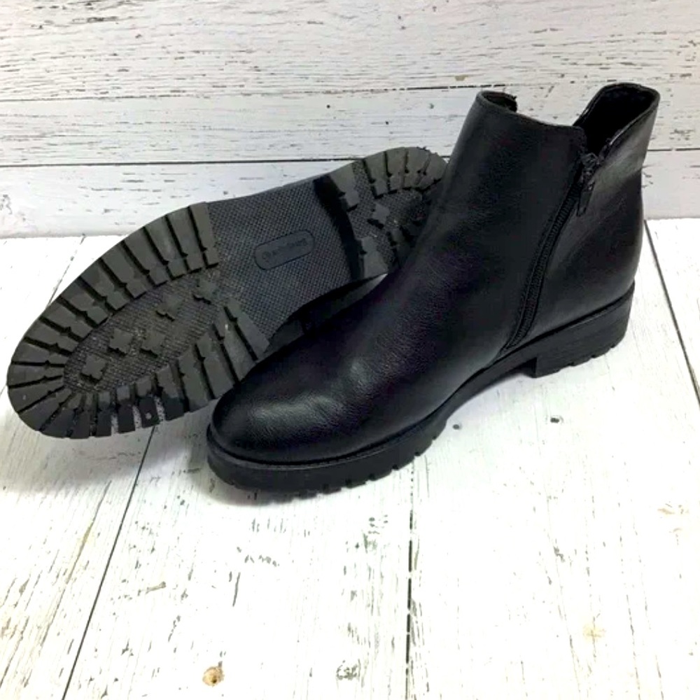 Pretty and comfortable Chelsea boot for women
